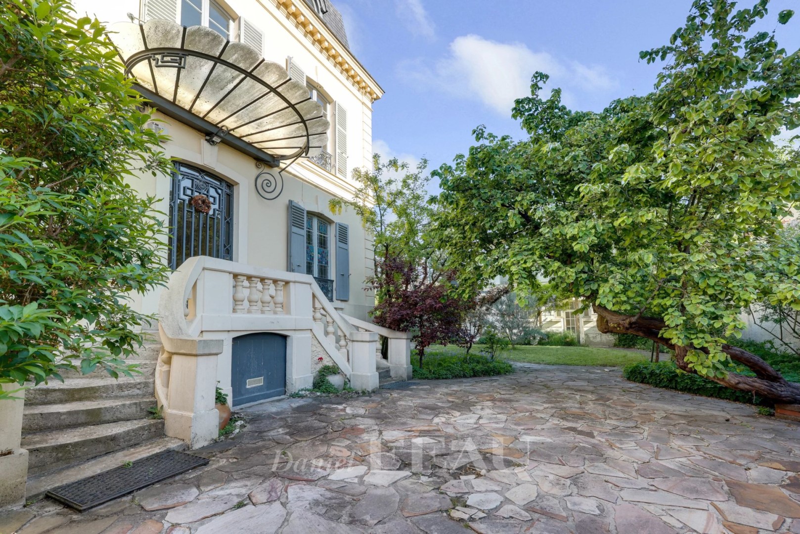 Maison de luxe à vendre dans le quartier Notre Dame