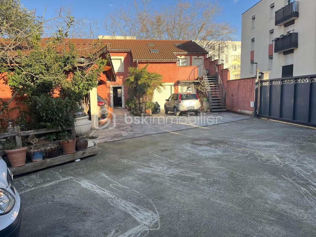Corps de ferme à vendre dans le quartier Le Village