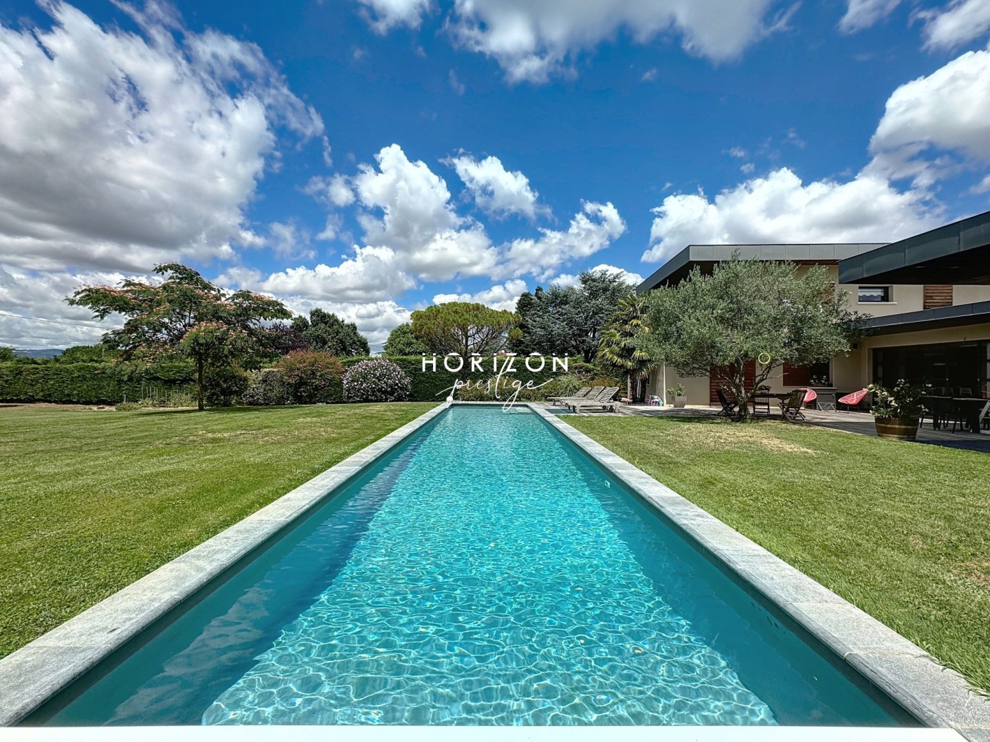 Maison contemporaine à vendre à Saint-Genis-Laval