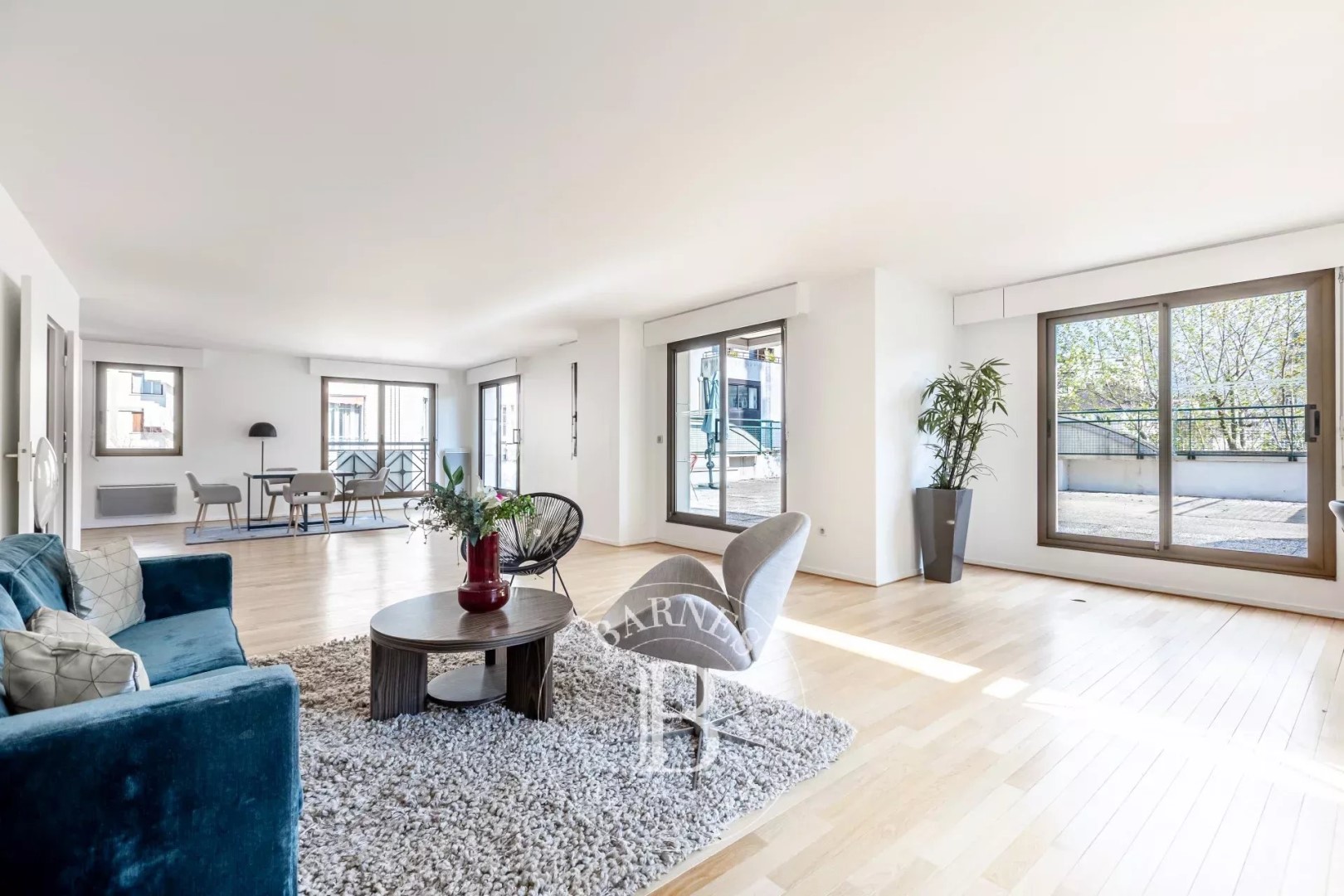 Luxury apartment for sale in the district Vaillant-Sembat