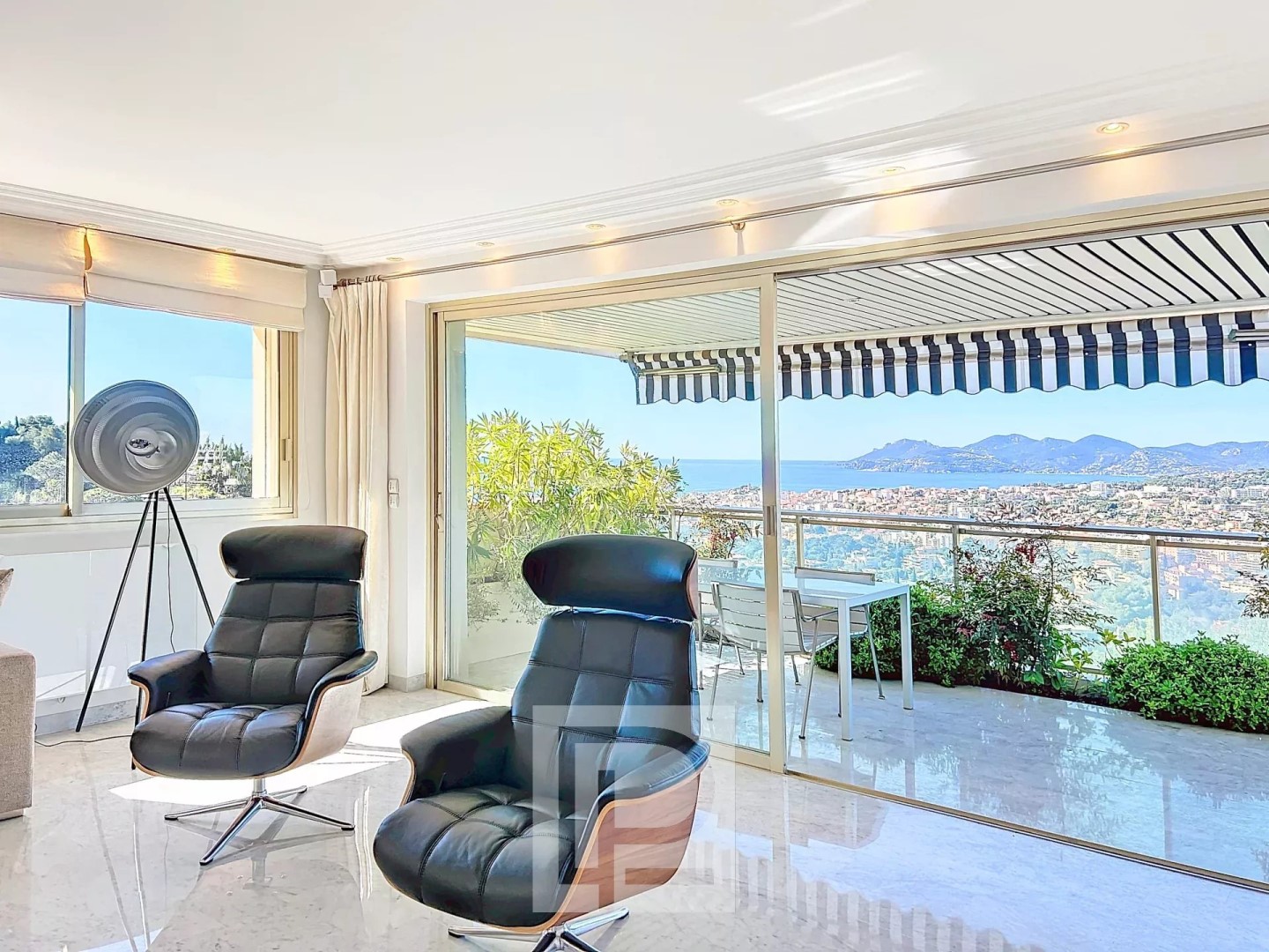 Luxe appartement te koop in Collines