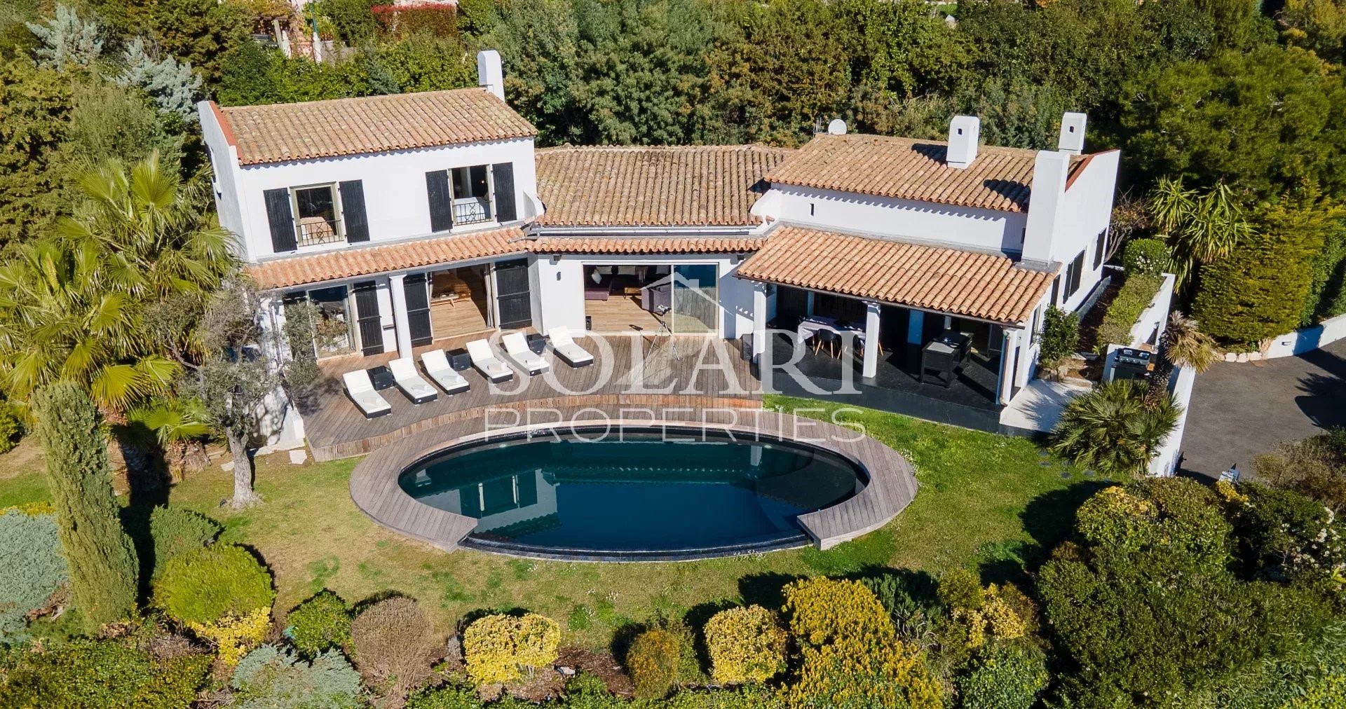 Luxe stadswoning te huur in Le Grand Duc-Minelle