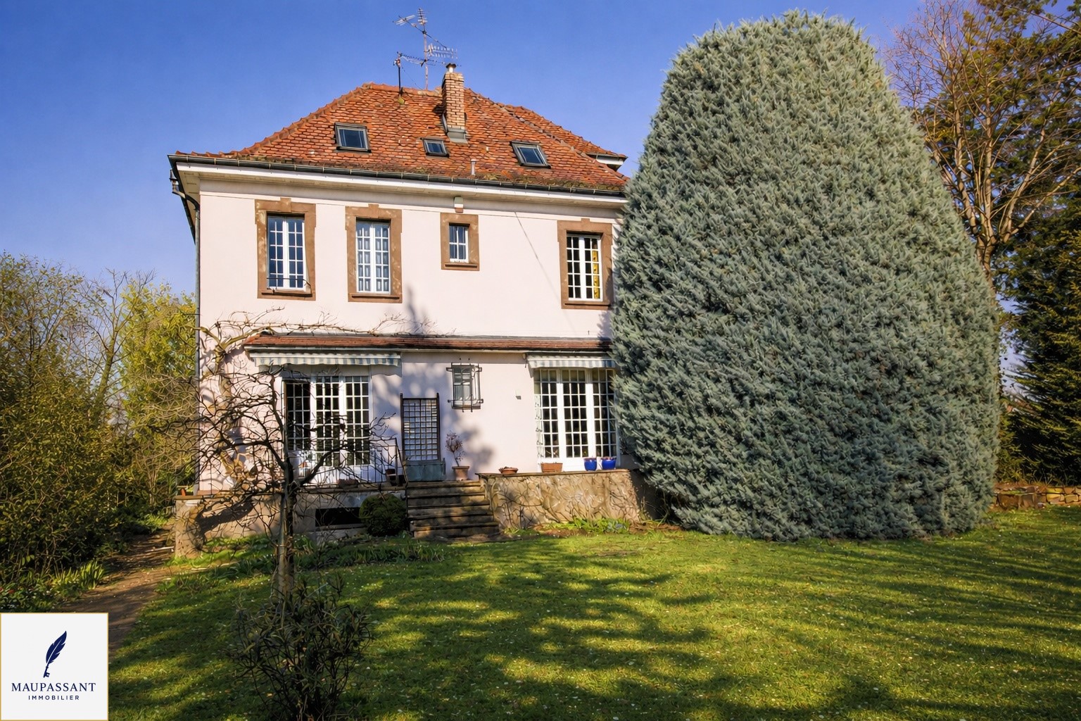 Villa de luxe à vendre dans le quartier Nord