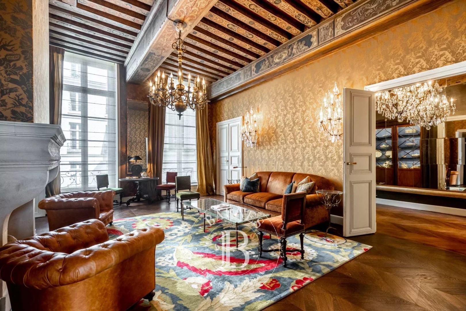 Luxury apartment for rent in Paris 3ème