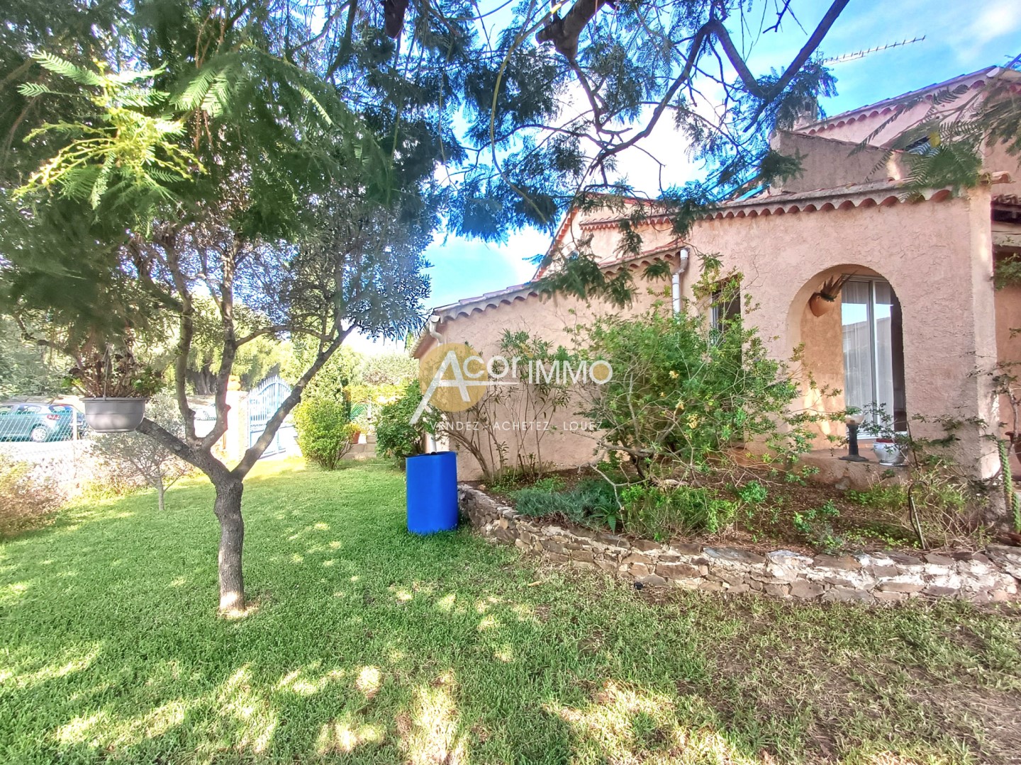 Luxury villa for sale in the district Zone Agricole et Boisée