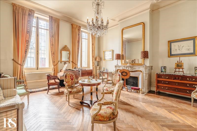 Maison de luxe à vendre dans le quartier Hôtel de Ville-Quinconce-Saint Seurin-Fondaudège