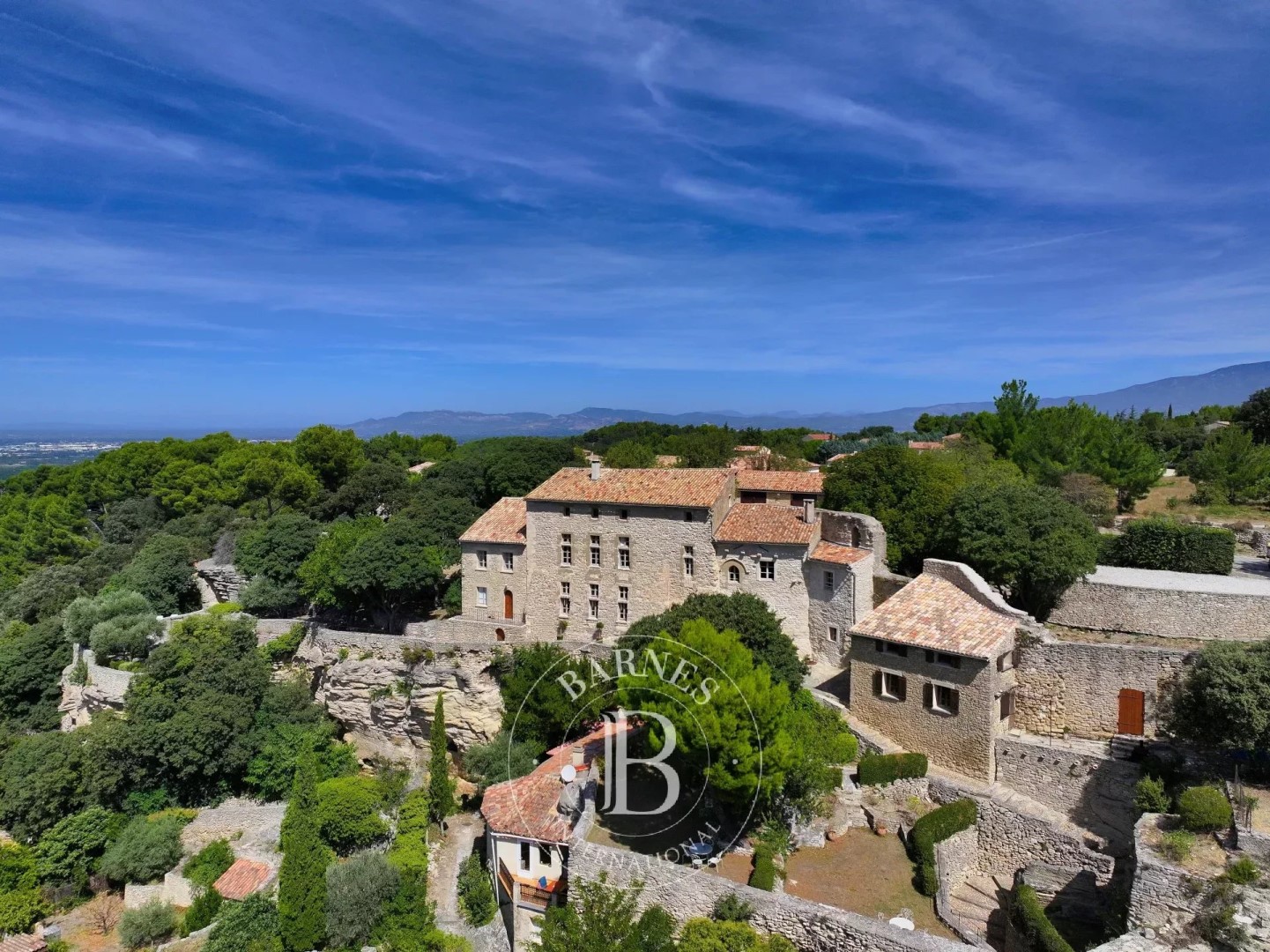 Castles for sale in France Lux Residence