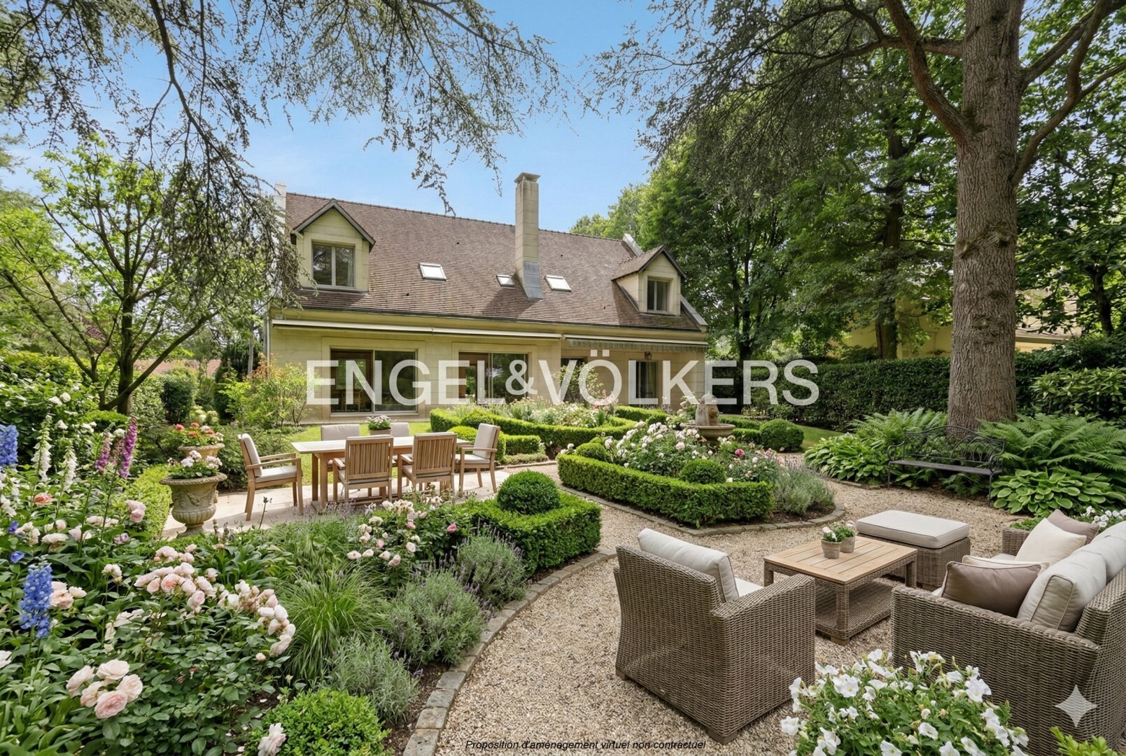 Luxury house for sale in the district La Châtaigneraie-La Feuillaume Sud