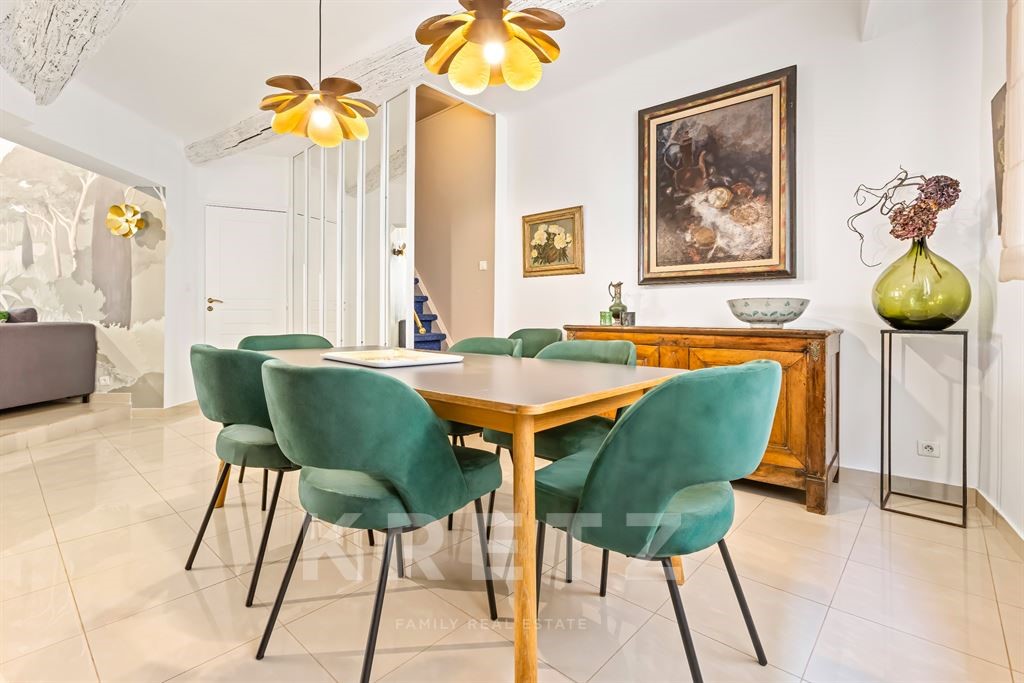 Duplex de luxe à vendre dans le quartier Comtale-Cente-Cours Mirabeau