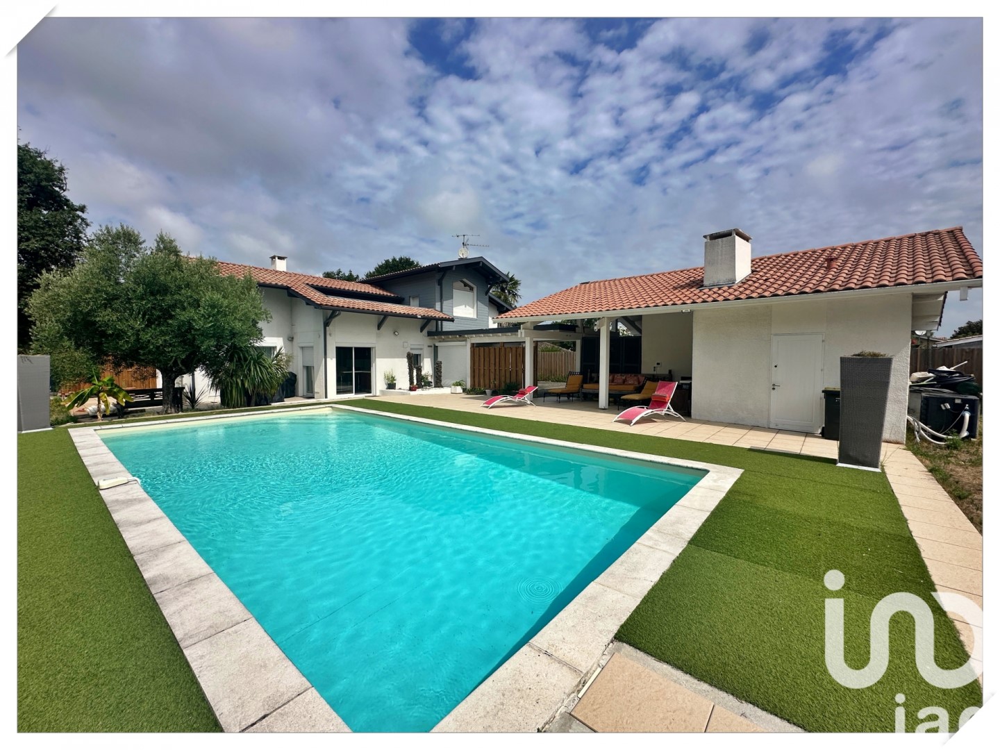 Luxury house for sale in the district Chante Cigale