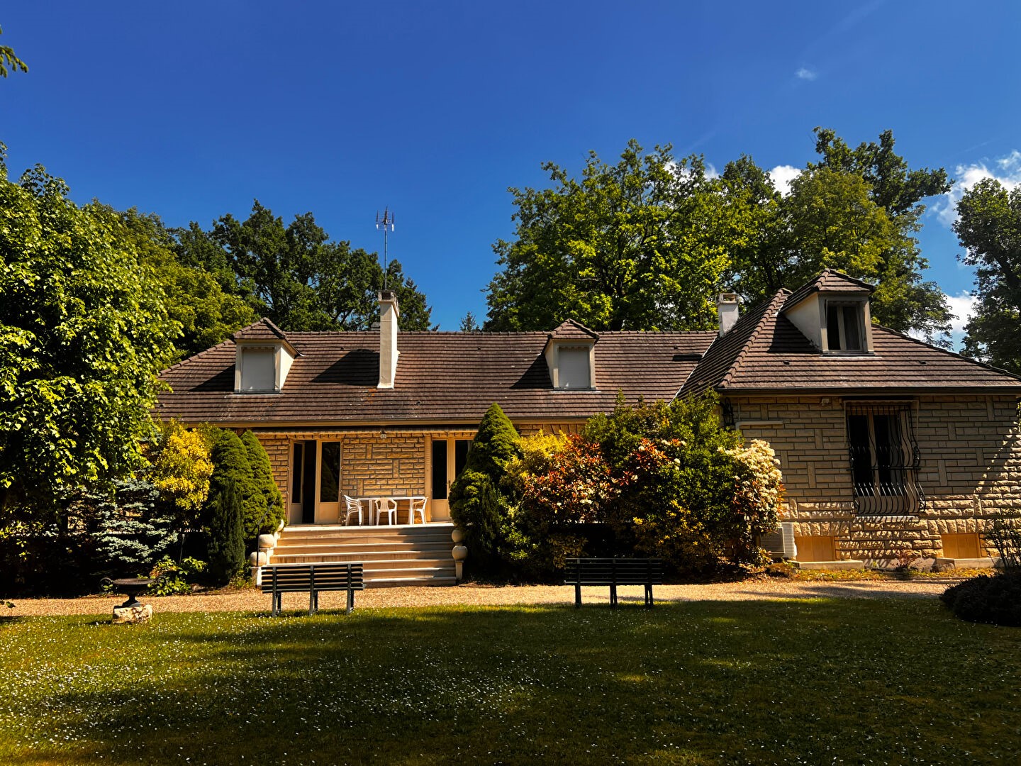 Maison de luxe à vendre dans le quartier Ouest