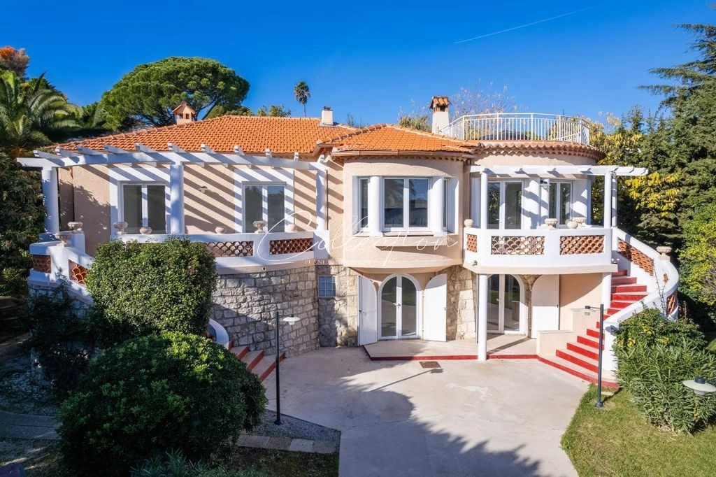 Luxury villa for sale in Juan les Pins
