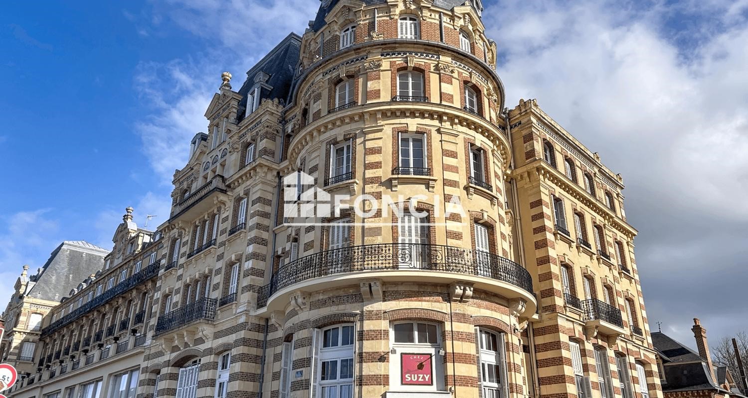 luxury duplex for sale in Houlgate