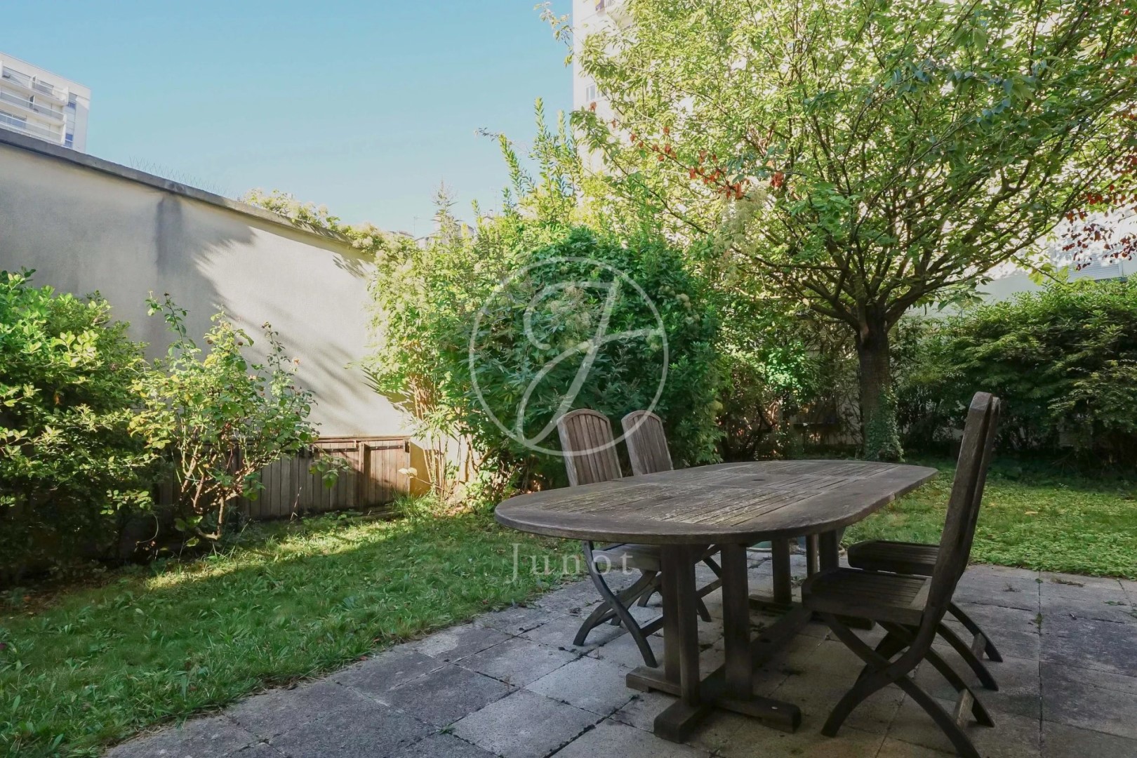 Luxe appartement te koop in Pernety