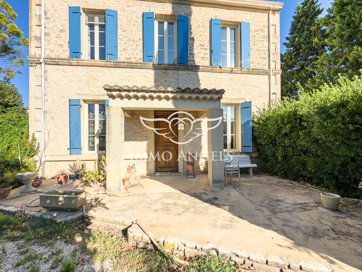 Old house for sale in Velleron