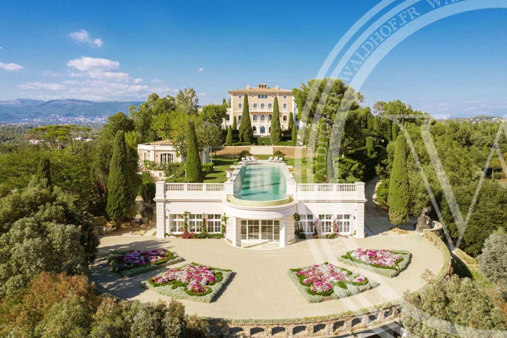 Castello in affitto stagionale Le Grand Jas