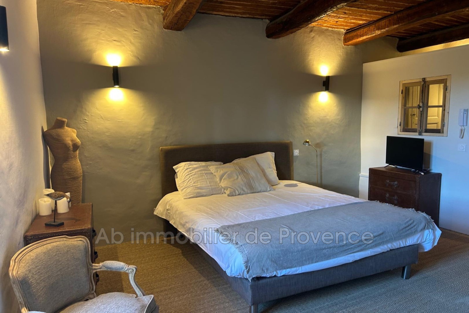 Appartement vue château à LOURMARIN — 10