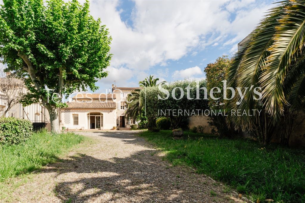 Maison de luxe à vendre à Homps