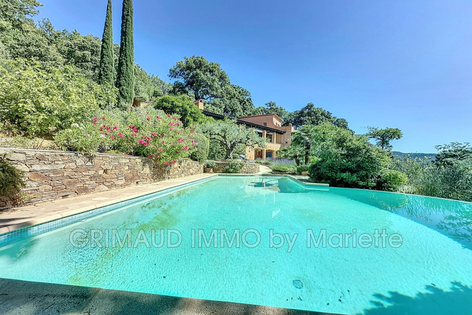Luxury villa for sale in La Garde-Freinet