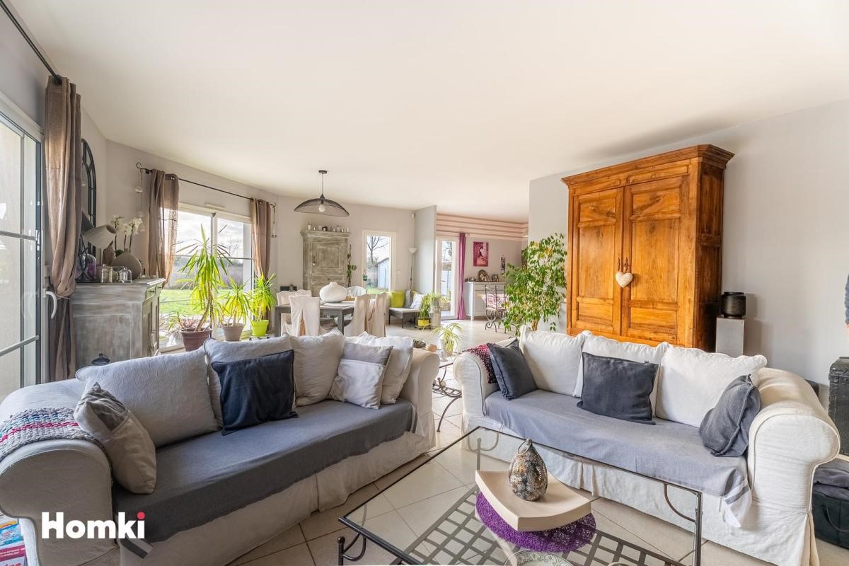 Luxury house for sale in Sainte-Eulalie