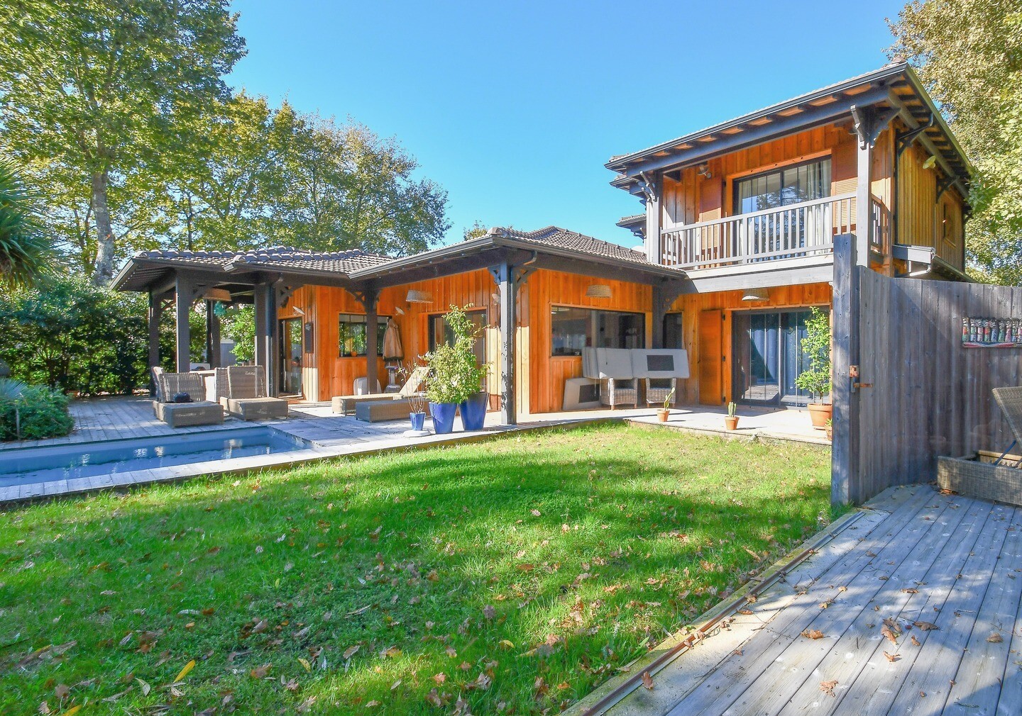 Luxury house for sale in the district Lege Bourg