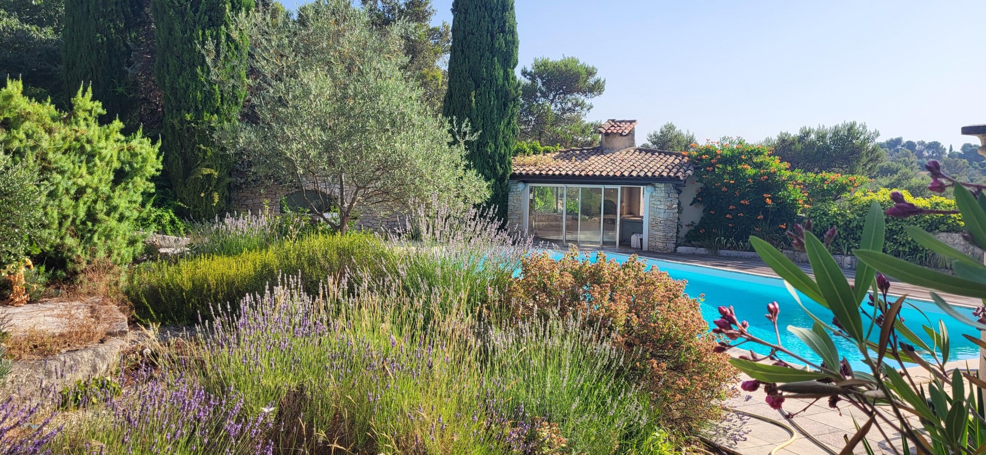Luxury house for sale in Nîmes
