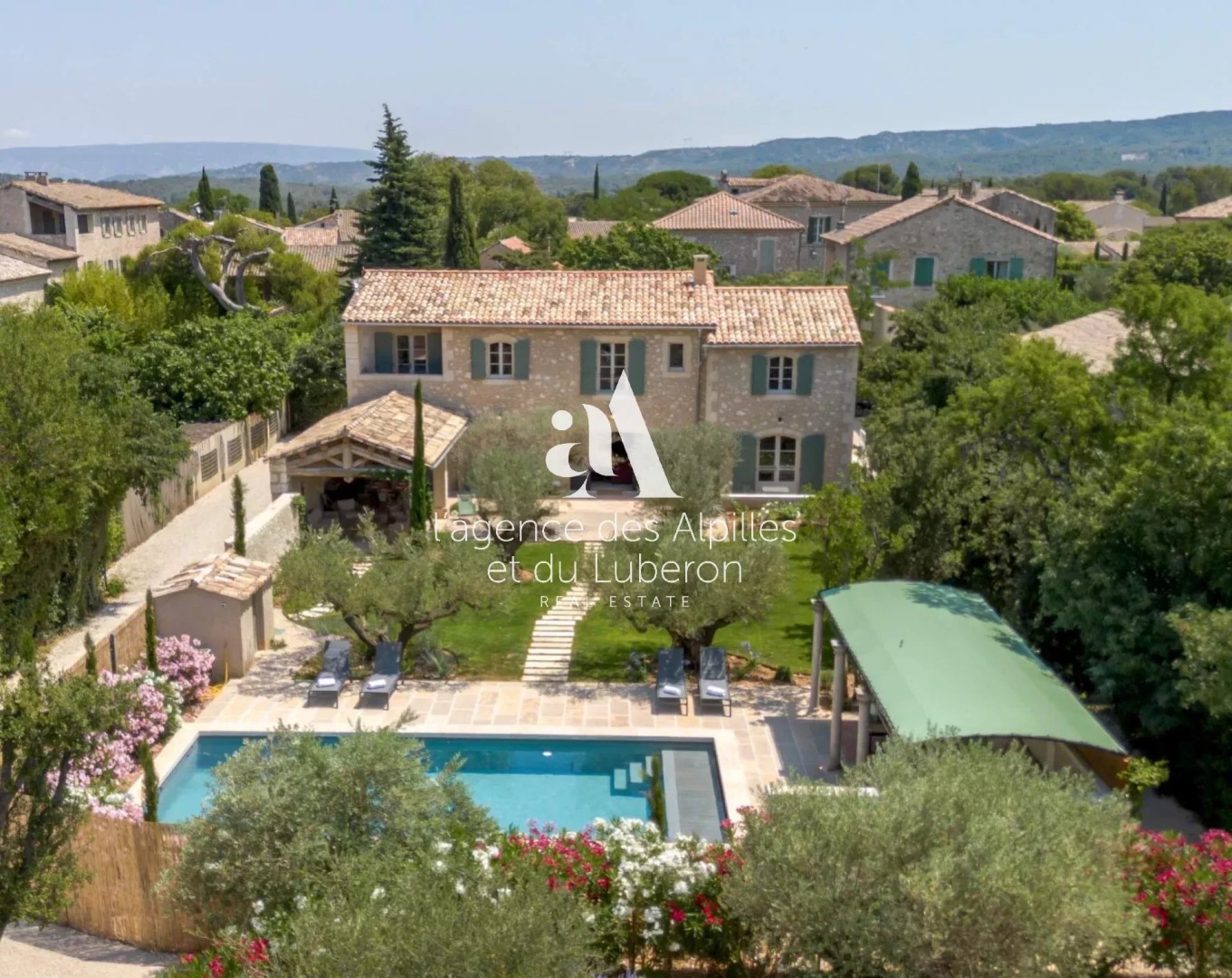 Maison de luxe en location saisonnière à Eygalières