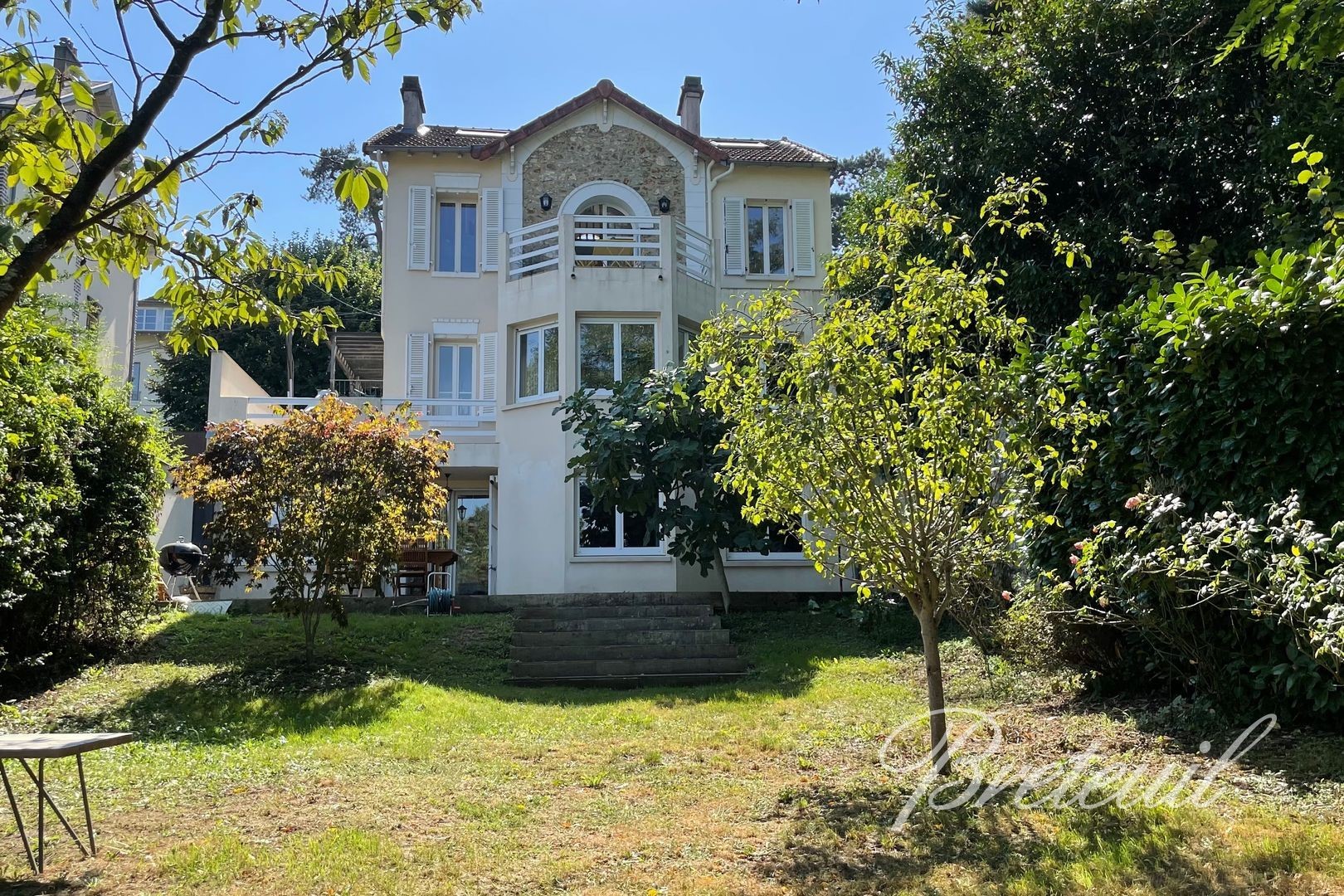 maison en pierre à vendre dans le quartier Jardy-Centre Ville