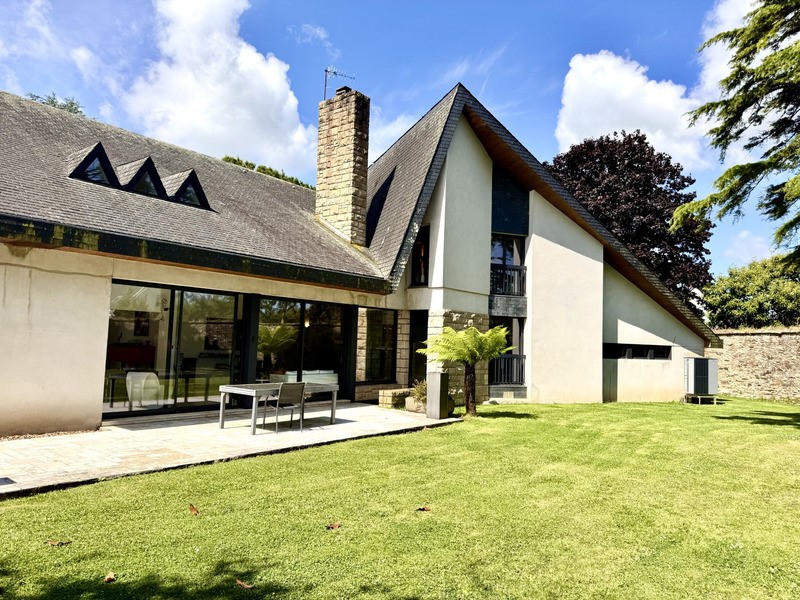 Luxury house for sale in the district Quartiers Sud