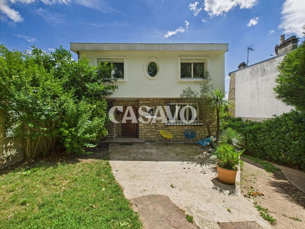 Luxury house for sale in Le Plessis-Robinson