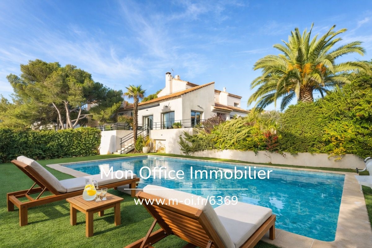 Luxury house for sale in the district Ouest