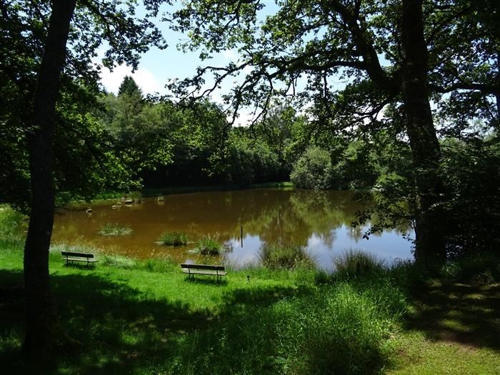 Hébergement Insolite De Vacances à Montsauche Les Settons