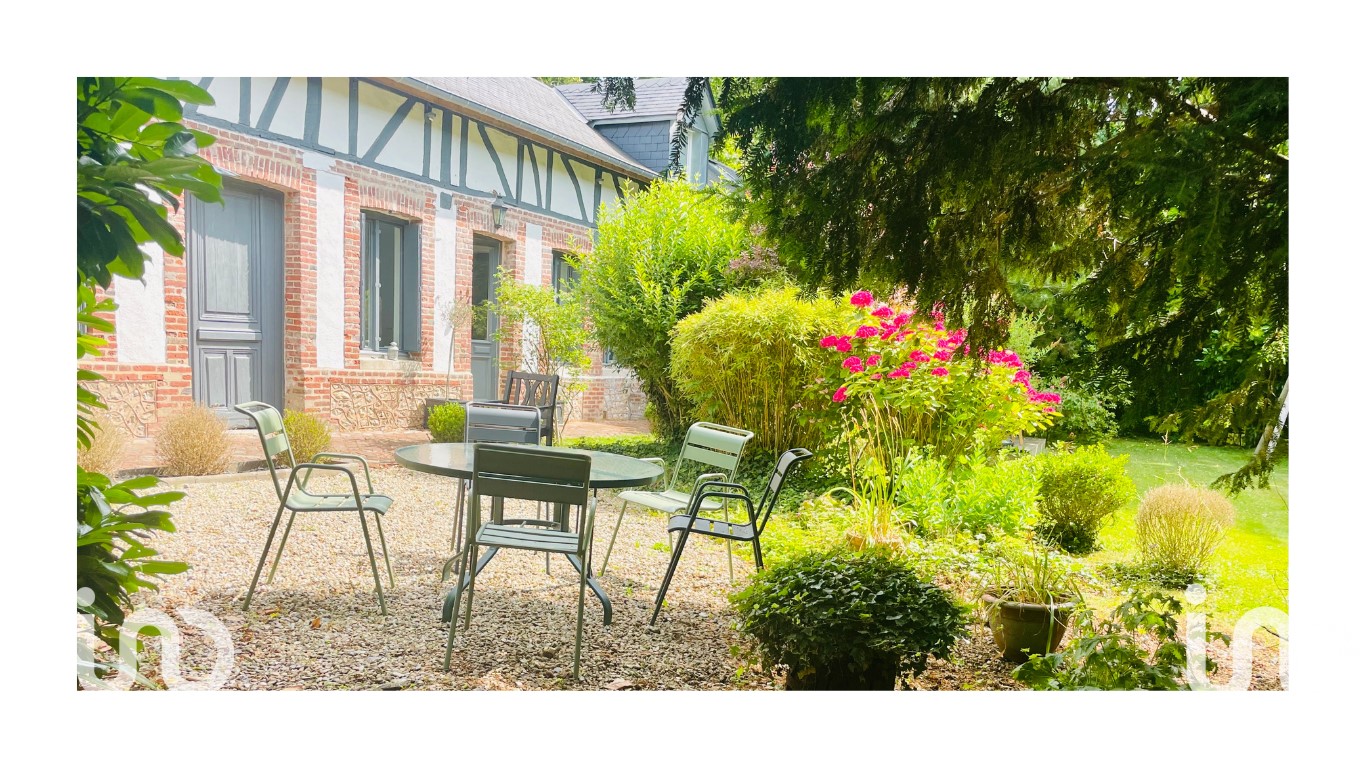 Casale lungo francese tipico in vendita Le Cotillet