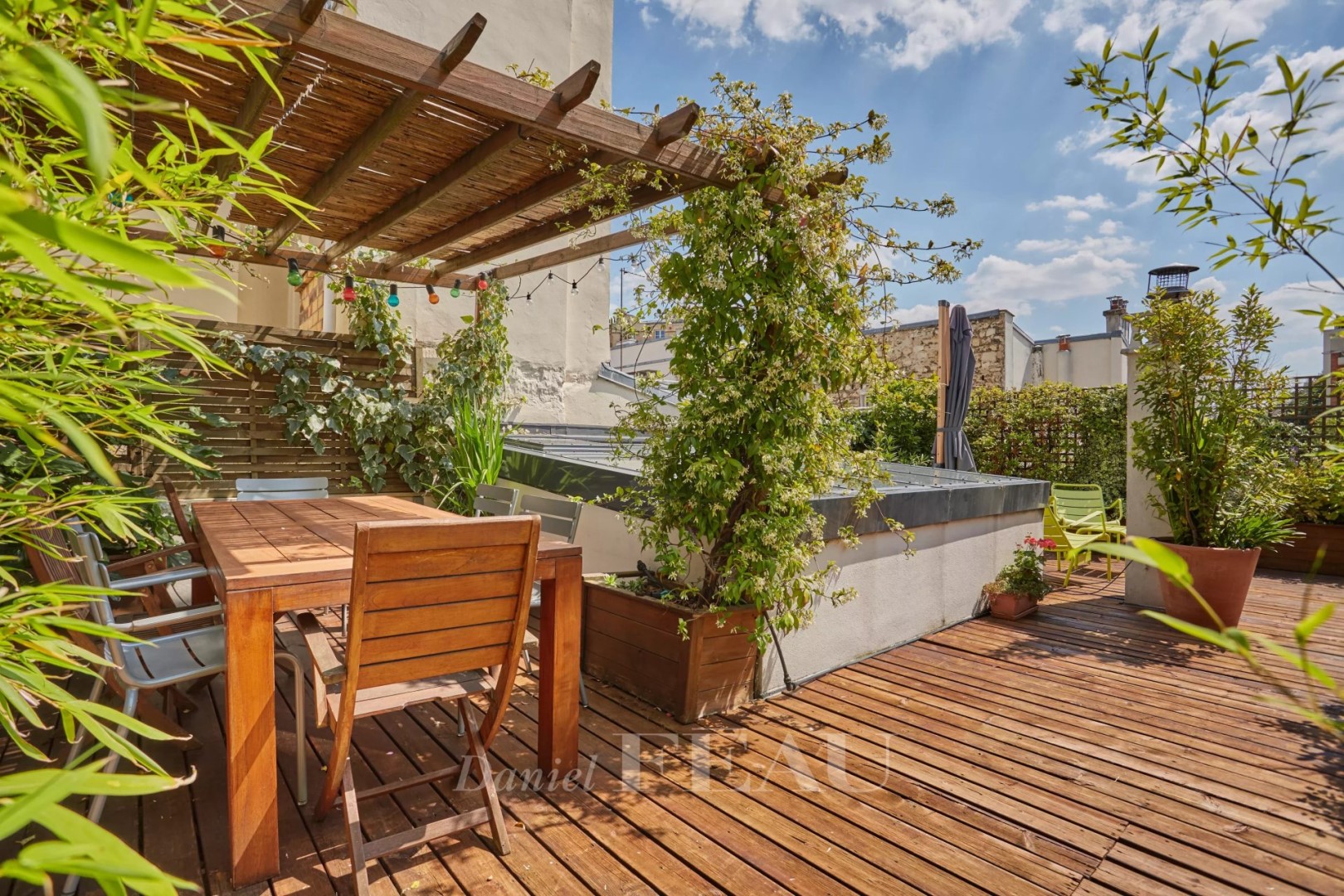 Luxury house for sale in the district La Fourche-Guy Môquet