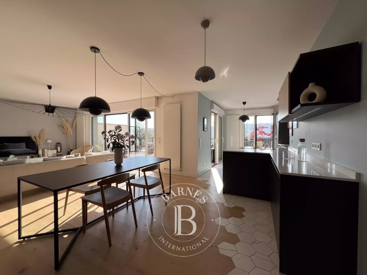 Luxury apartment for sale in the district La Varenne