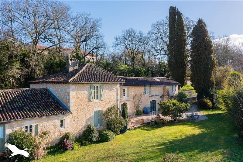 Luxury house for sale in Saint-Lary