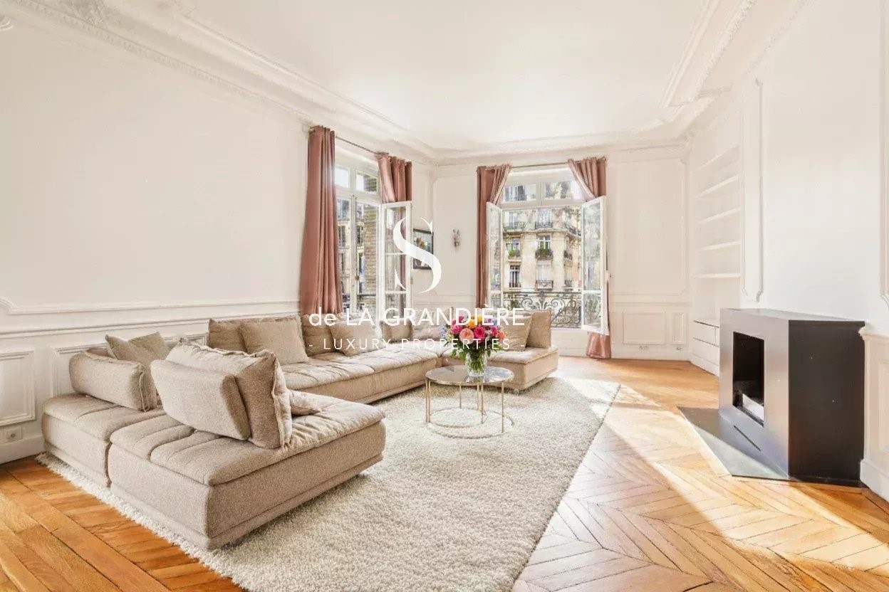 Luxury apartments / penthouses for sale in the district Porte Dauphine