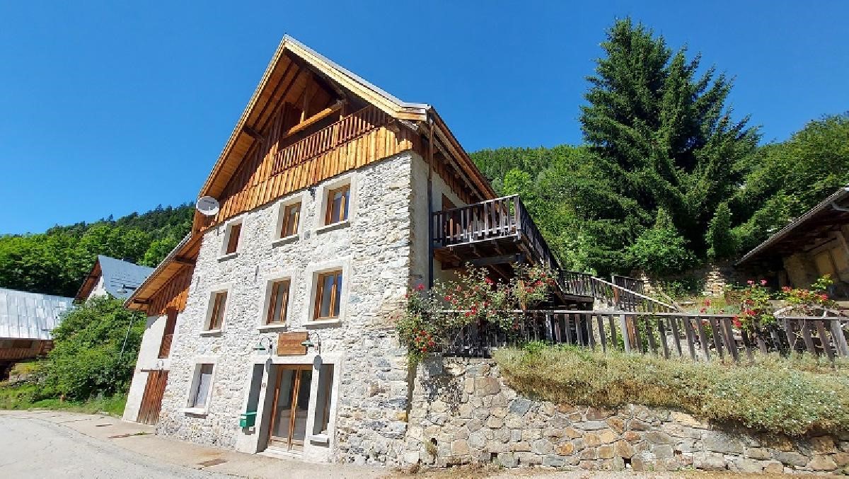 Maison de luxe à vendre à Oz