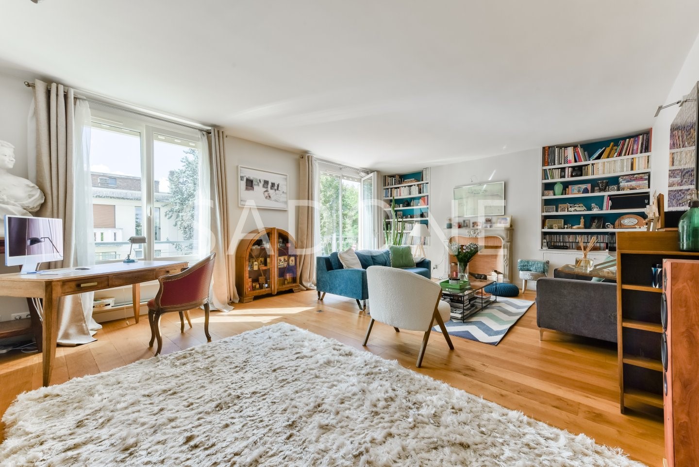 Luxury apartment for sale in the district Saint James-Delabordère