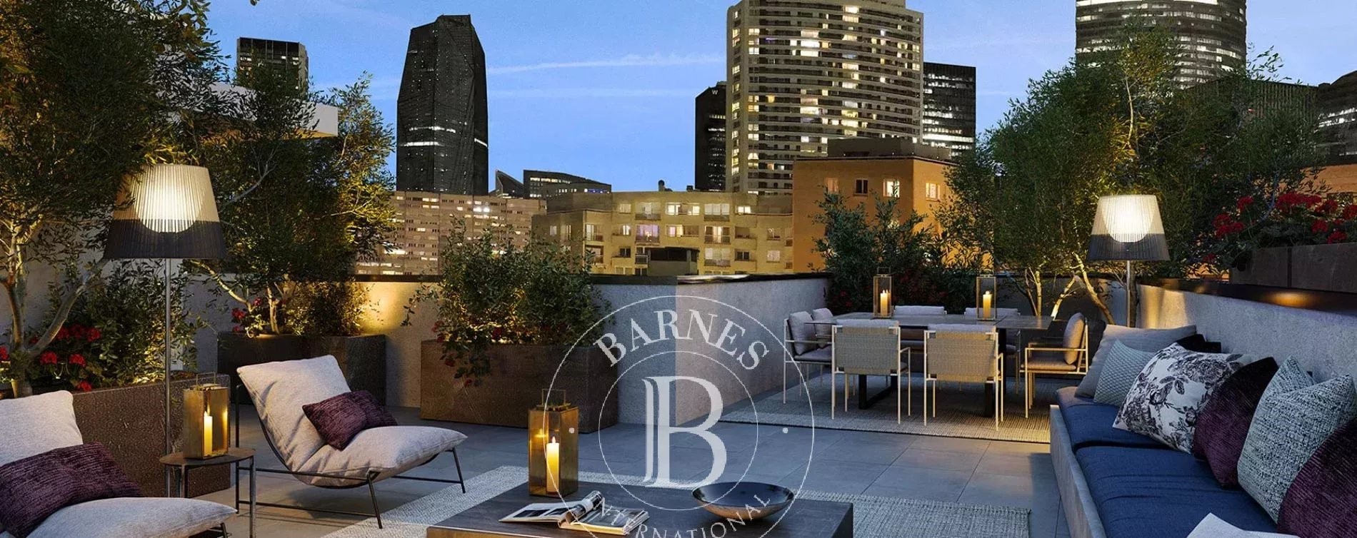 Luxury apartment for sale in the district République