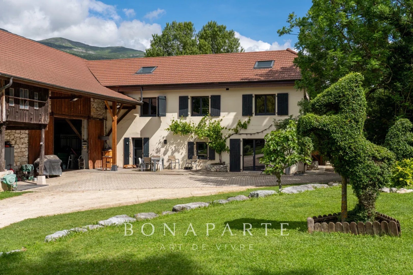 Maison de luxe à vendre à Saint-Genis-Pouilly
