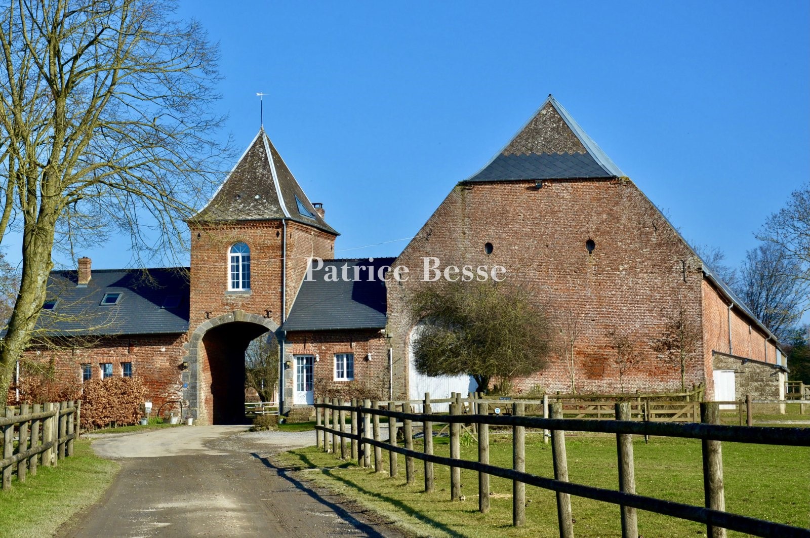 propriété équestre à vendre à Saint-Quentin