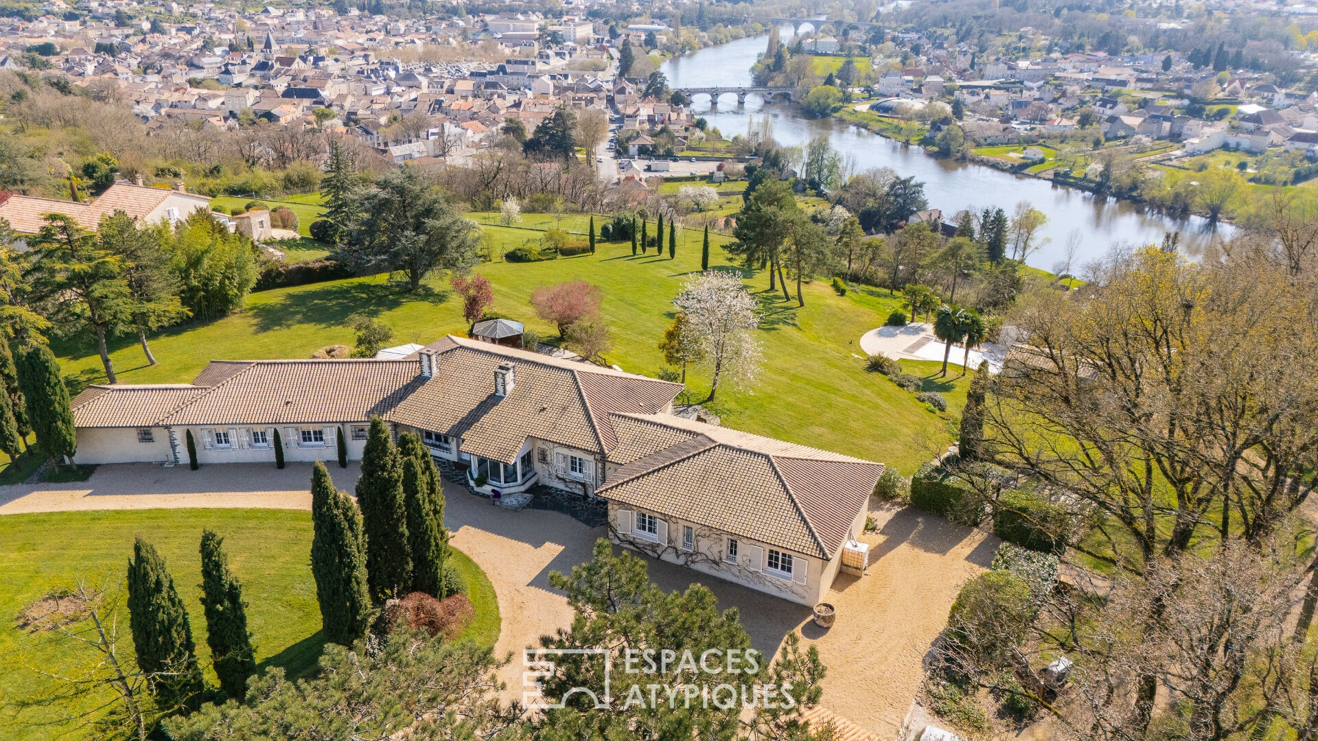 Luxury house for sale in the district Saint Pierre