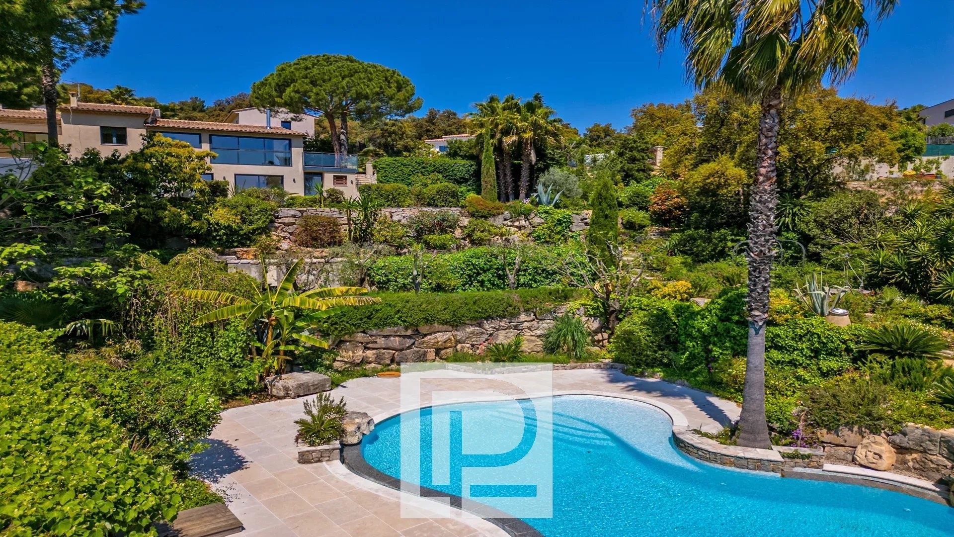 Luxury villa for sale in Pégomas