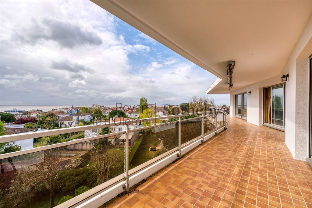 Appartement de luxe à vendre dans le quartier Le Chay-Les Gardes