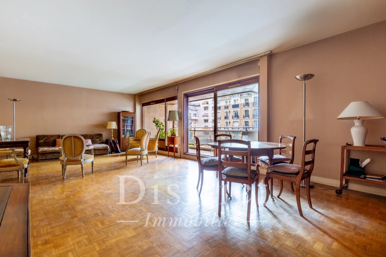 Appartement de luxe à vendre dans le quartier Violet Commerce