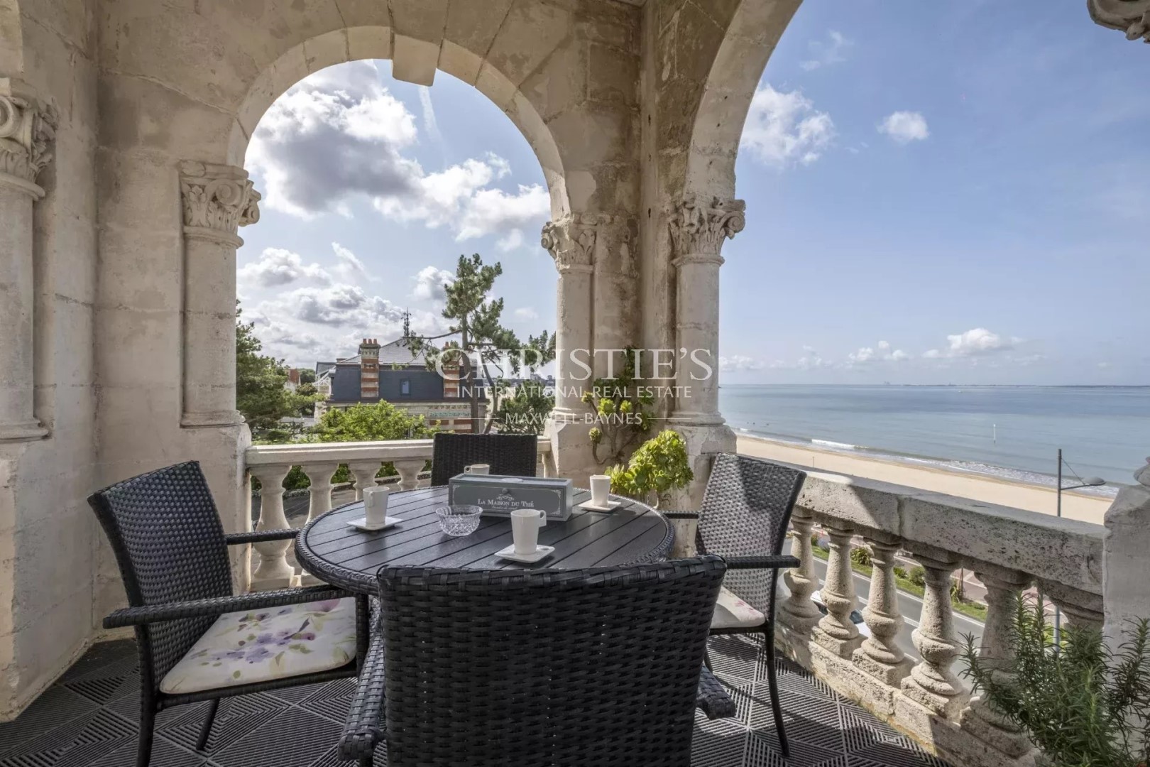 Luxury apartment for sale in Royan
