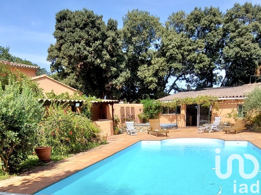 Architect house for sale in the district Gres de Tousilles