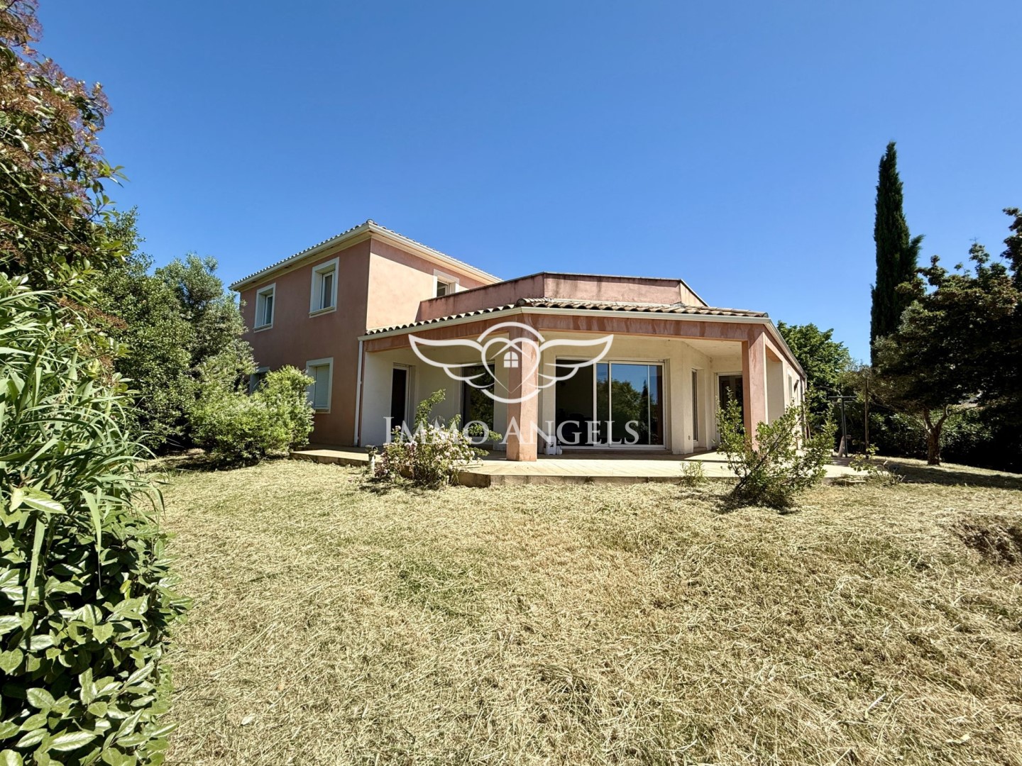 Villa de luxe à vendre dans le quartier Nord