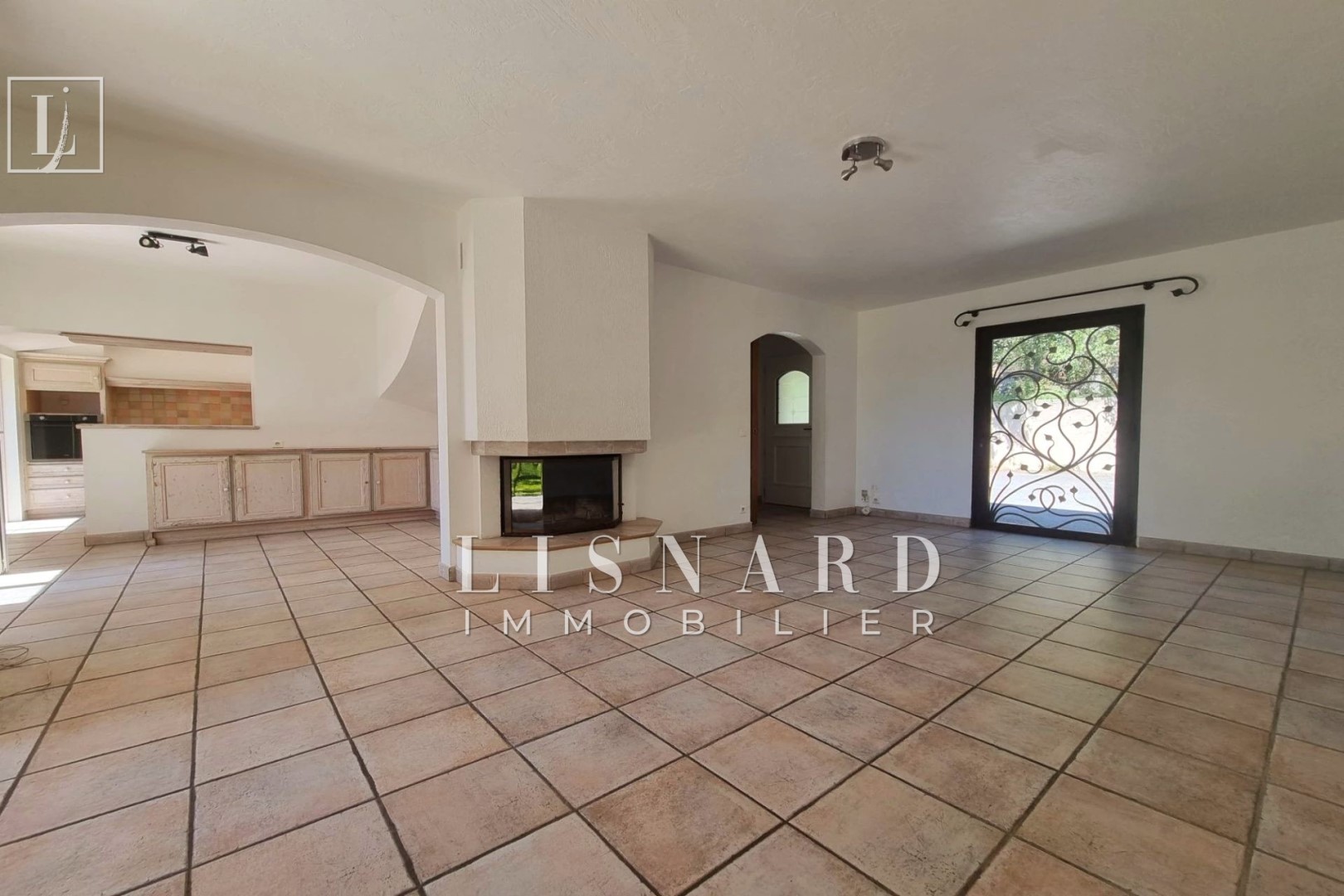 Luxe stadswoning te koop in Riquebonne-Ferratone-Pizou